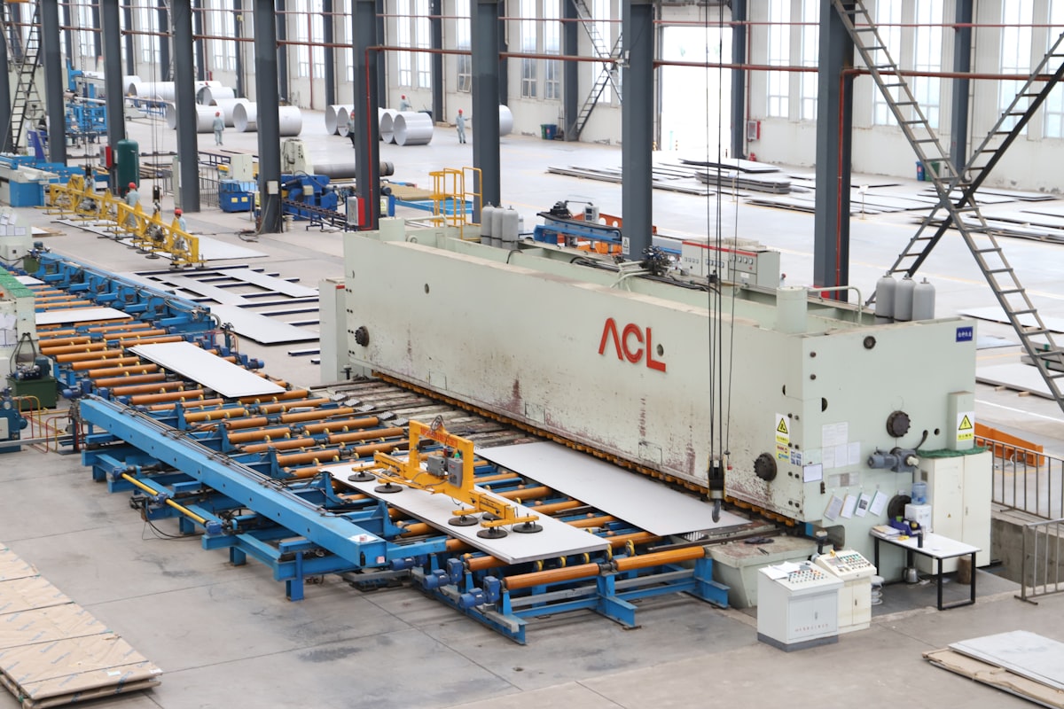 Small-Batch Inventory Mastery: From Chaos to Control in Manufacturing