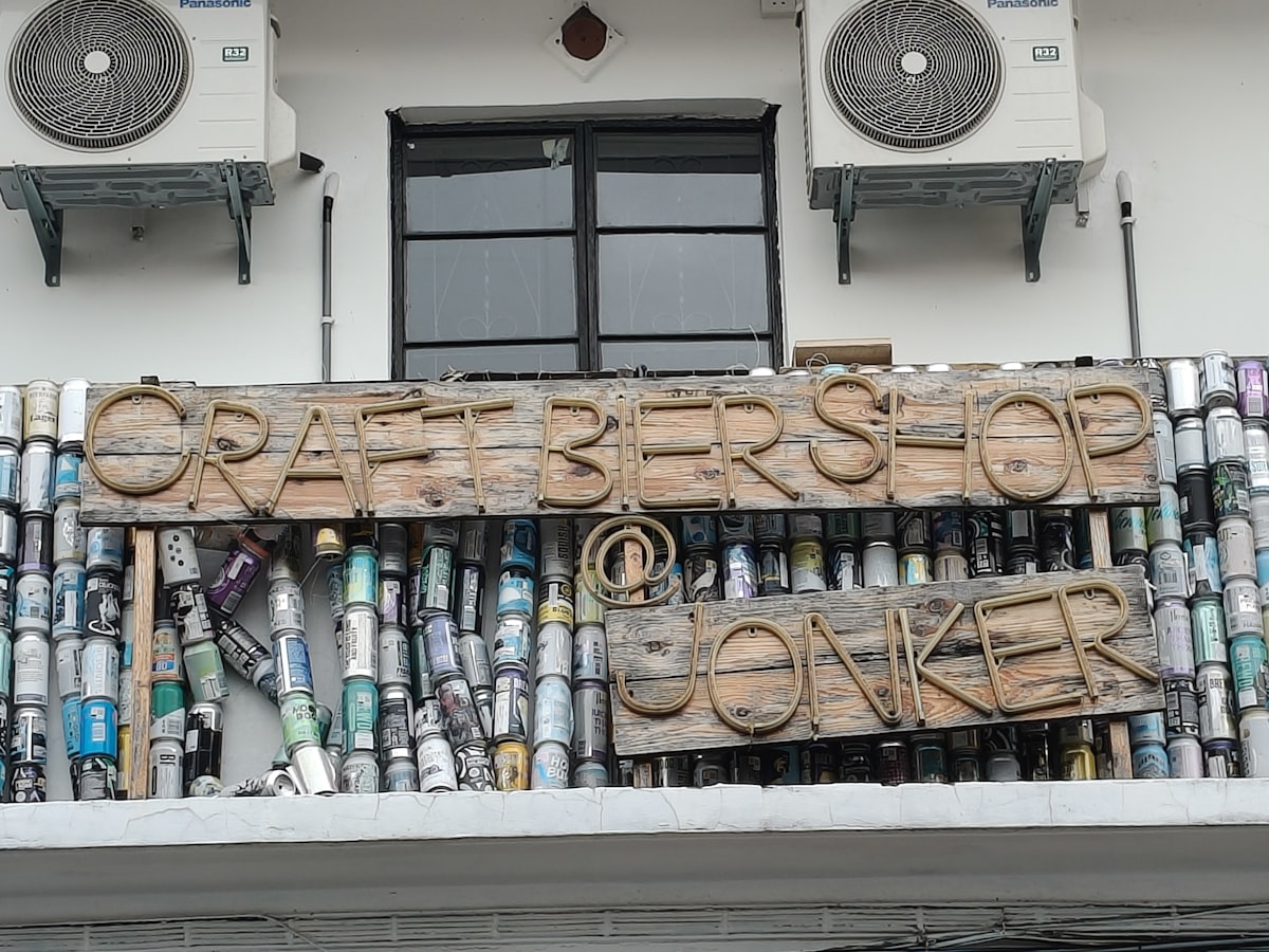 Building a Brand Around Craftsmanship: How Artisan Makers Can Scale Without Losing Their Soul